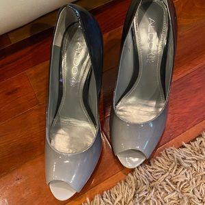Aldo size 7 Gray/Black Peep Toe 5 inch heels
